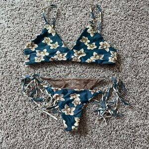 🌺 ACACIA Teal Orchid Bikini Set – XL – NWOT